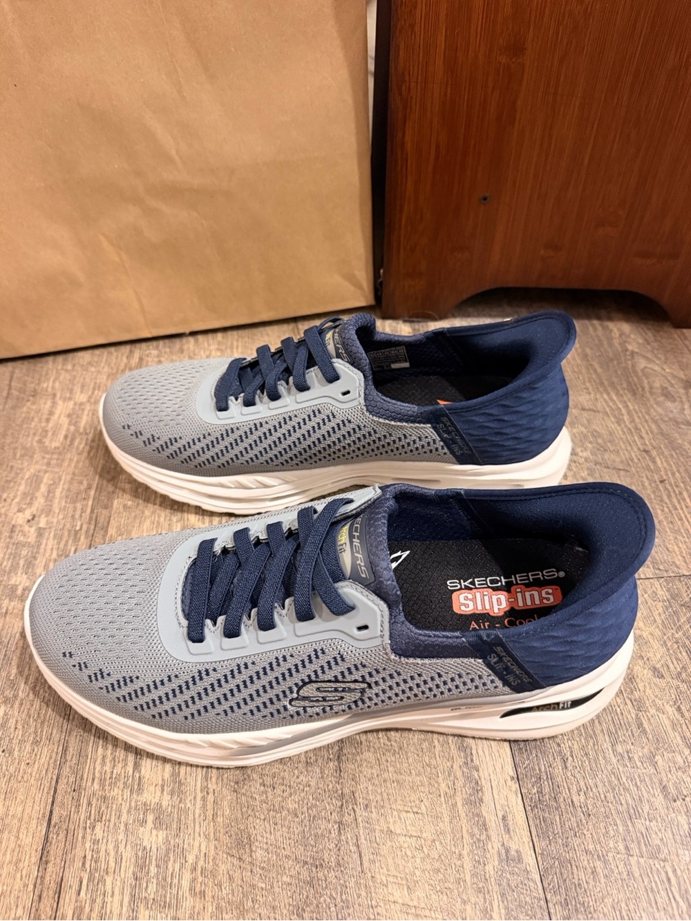 Skechers Slip-ins Arch Fit Air-Cooled Gray Navy Men’s Athletic Shoes Size 10.5